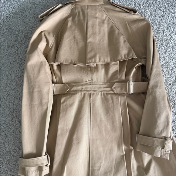 Classic Tan Women's Trench Coat - Picture 5 of 6